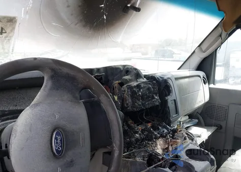 2011 Ford E-250 Commercial из США, поврежденный, VIN 1FTNE2EL4BDA70585